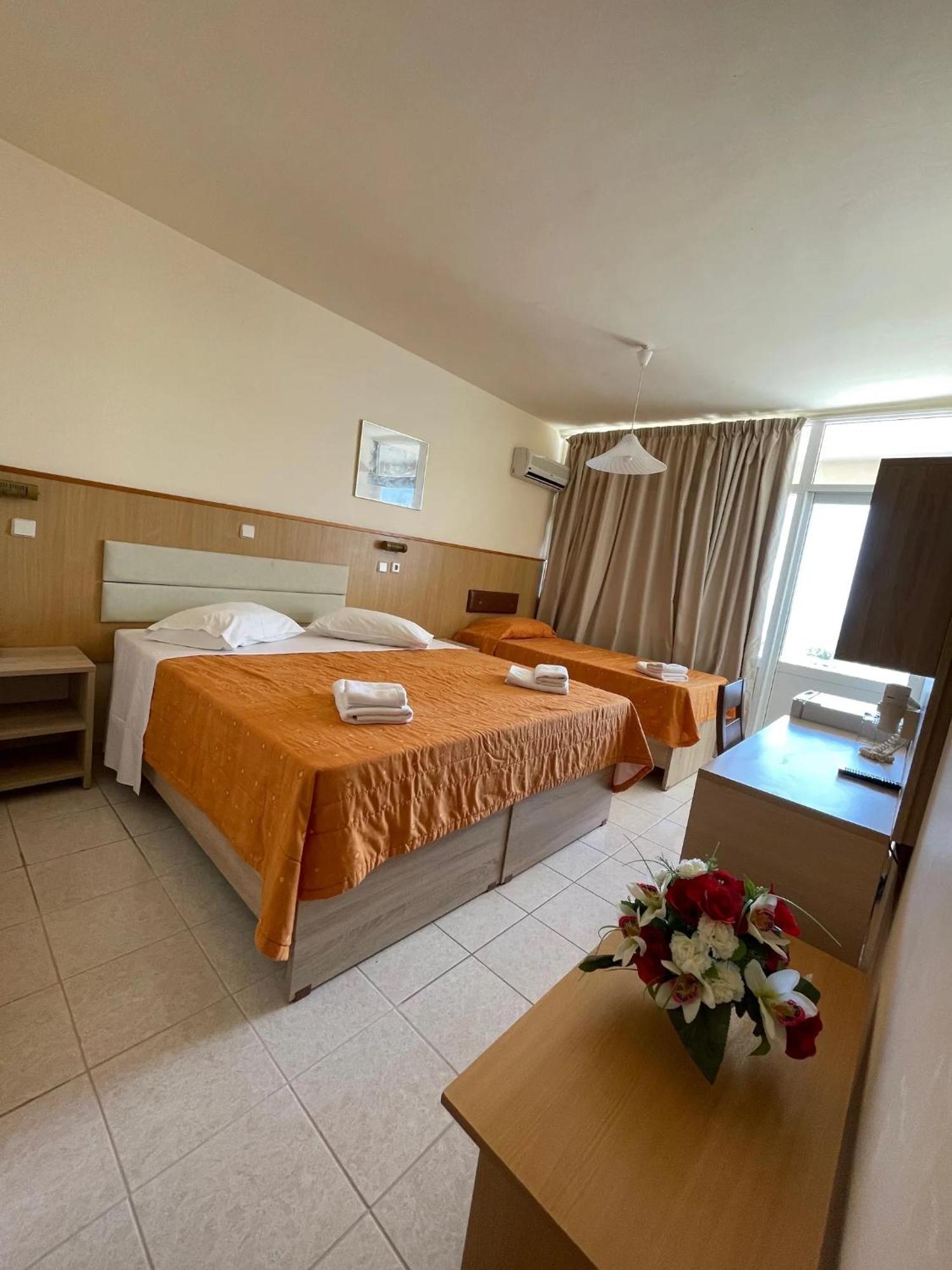 Eri Beach & Village Hotel Hersonissos  Exterior foto